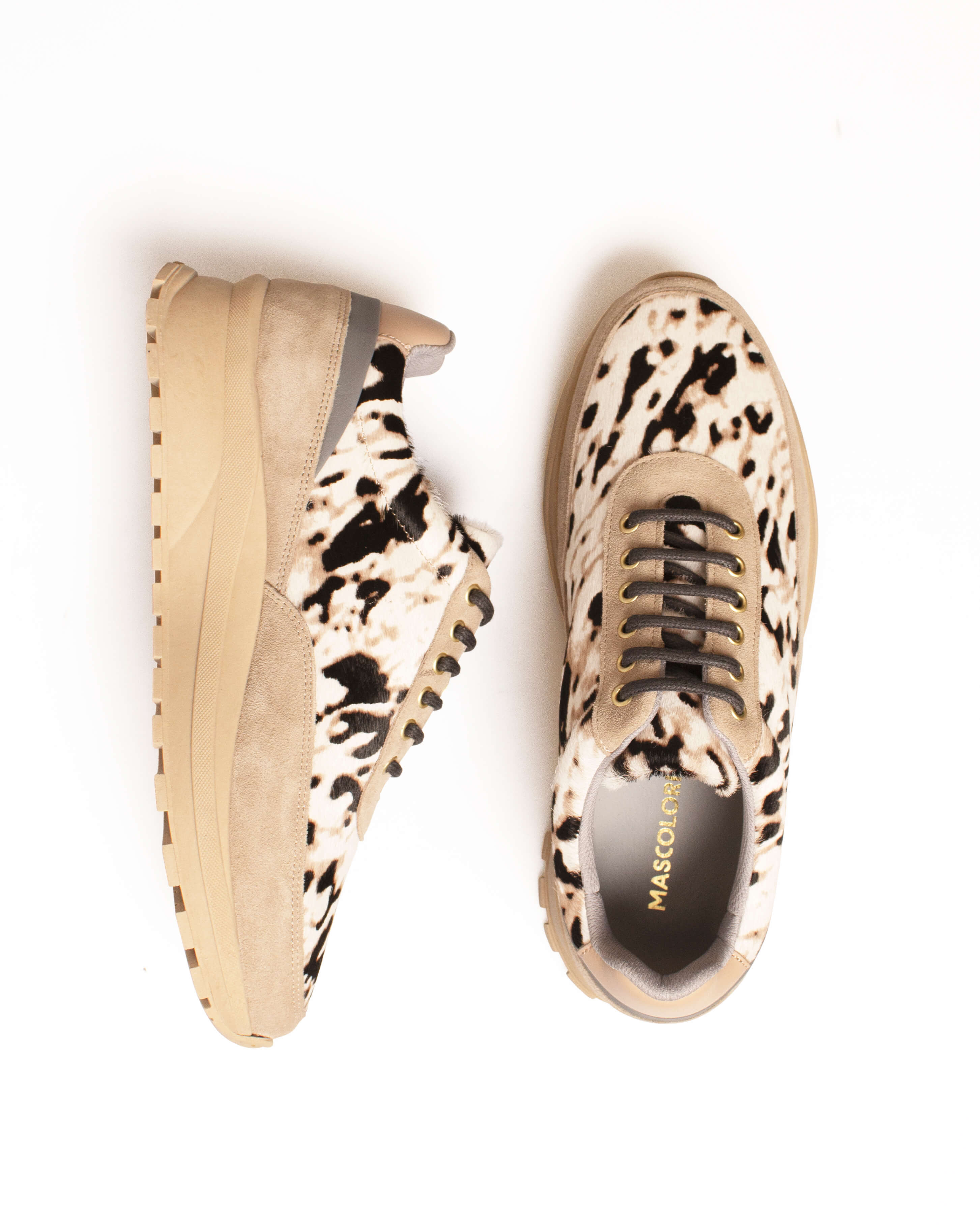 Snow Leopard Runner